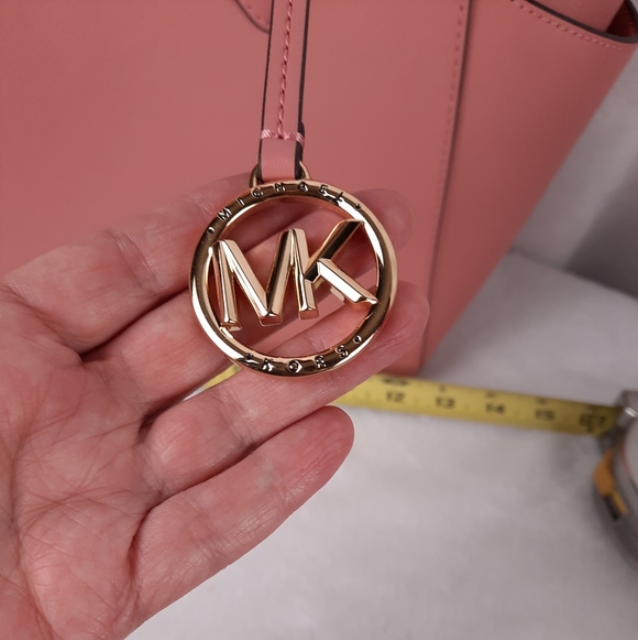 Michael Kors Blush Pink Tote - Picture 17 of 17